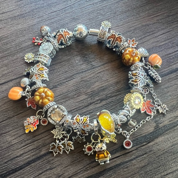 Cute Harvest Bear 🐻 Charm - Picture 3 of 13